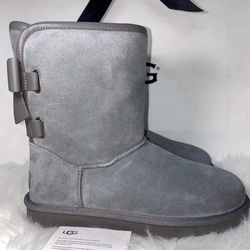 UGG Classic SHORT BAILEY LEATHER BOW Boots Woman size 8 New in box - Picture 2 of 11